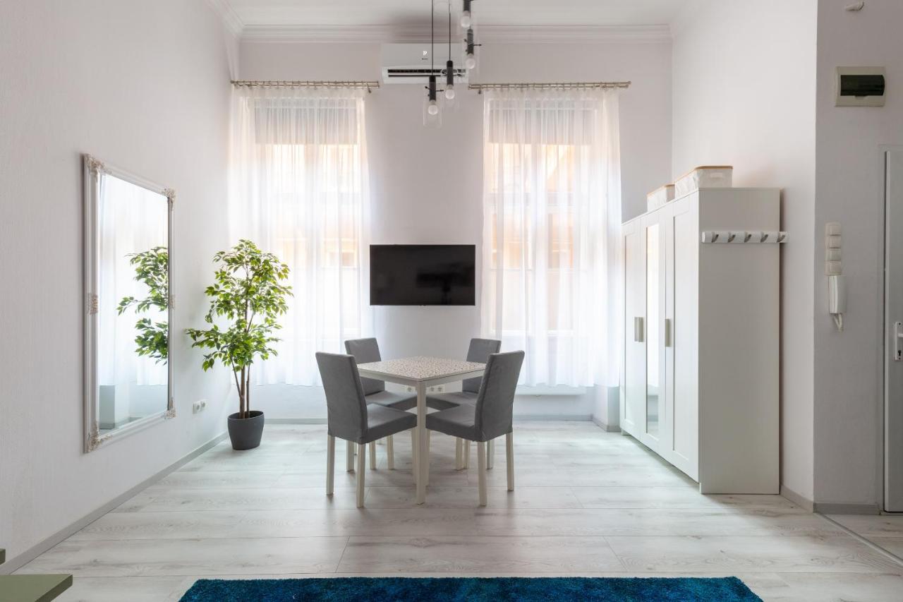 Standard Apartment By Hi5-Relax With Style Studio Budapest Exterior foto